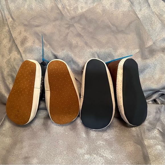 Set of 2 Carter's Toddler Unisex Shoes Blue 6-9 mts Browns 9-12 mts Soft Soles - Picture 3 of 5
